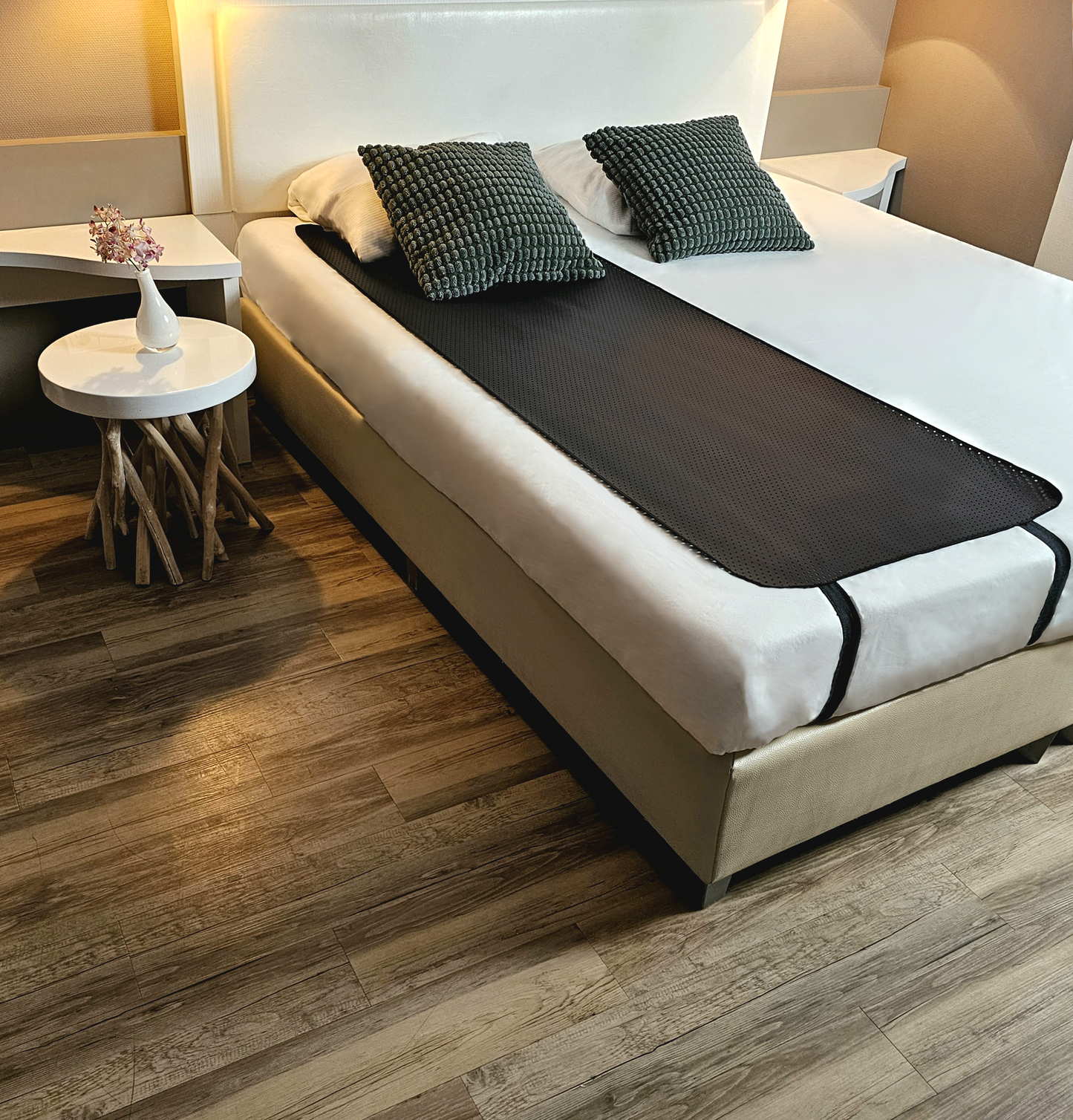Grounding Mat for Bed, Dream Roam Grounding Sleep Solution, Stress Relief Conductive Mattress Cover, Safety Adapter, 2 Cords, Premium Packaging, 2-Year Warranty, Twin: 27"x73" Queen: 54"x73" Multipurpose: 35.5”x16”